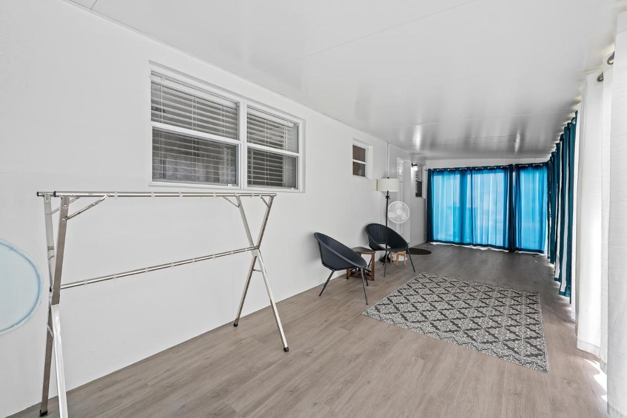 Comfy Bnb W/ King Bed + Work/Travel + Beach 8 Min Hallandale Beach Exterior photo